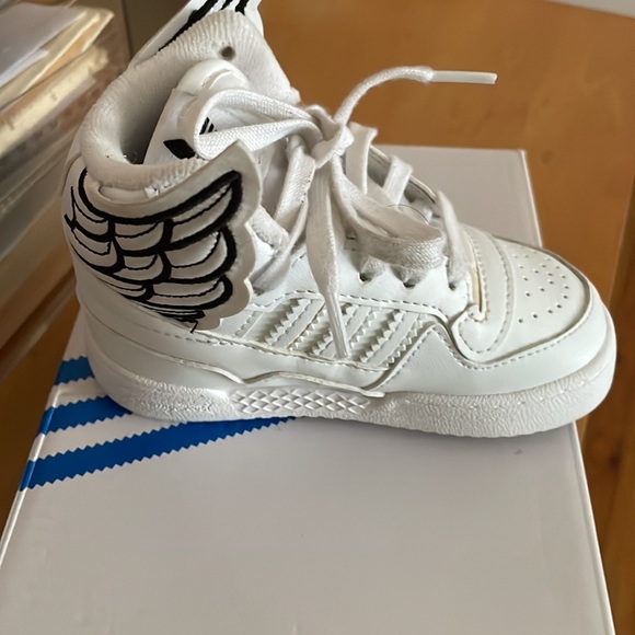 Adidas JS Wings 4.0 Kids - Picture 9 of 9